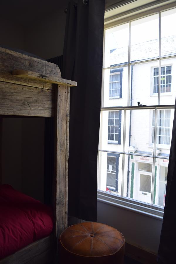 Ty Glyndwr Bunkhouse, Bar And Cafe Hostel Caernarfon Exterior photo