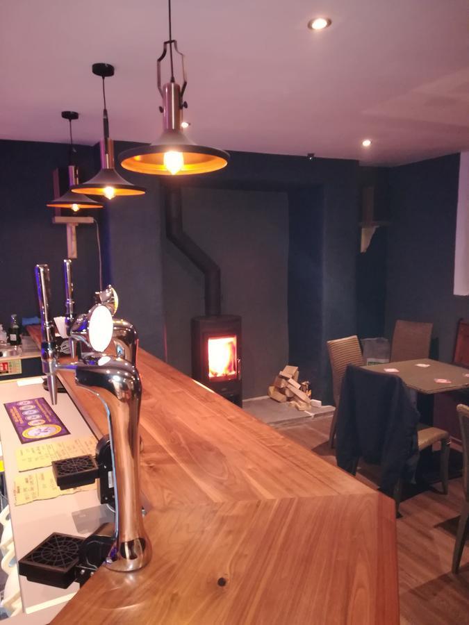 Ty Glyndwr Bunkhouse, Bar And Cafe Hostel Caernarfon Exterior photo